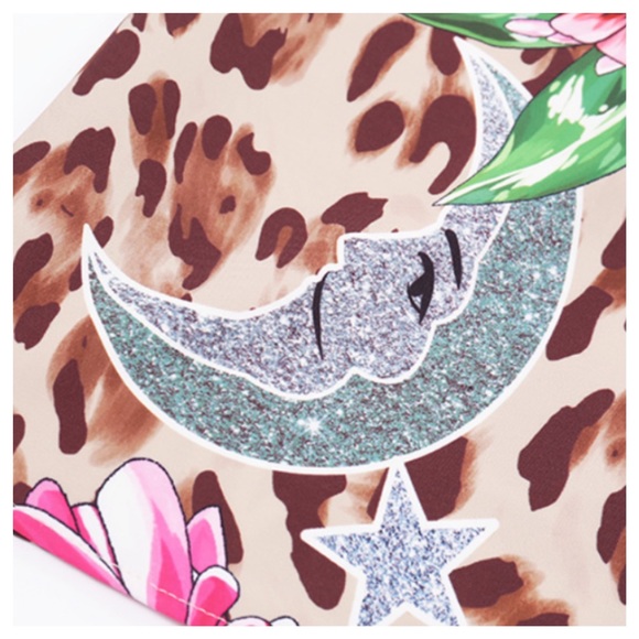 🍂 The Josseey Silk Embellished Giraffe Dress - Picture 7 of 8